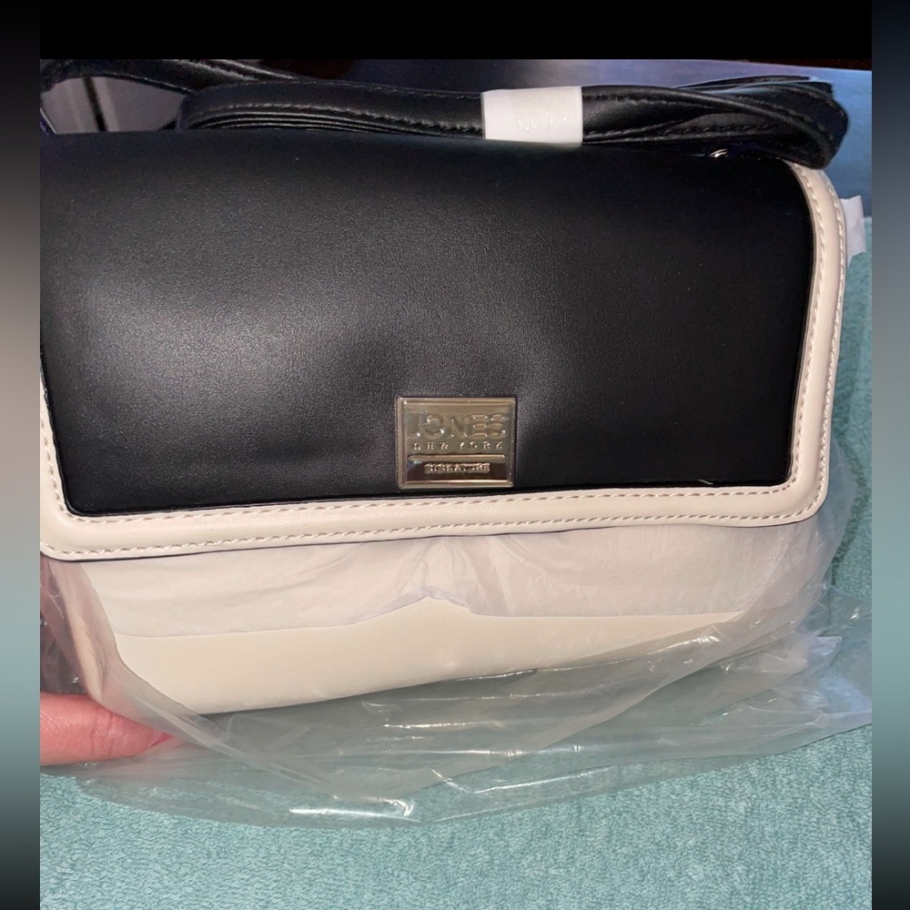 Jones NY Signature Talia crossbody